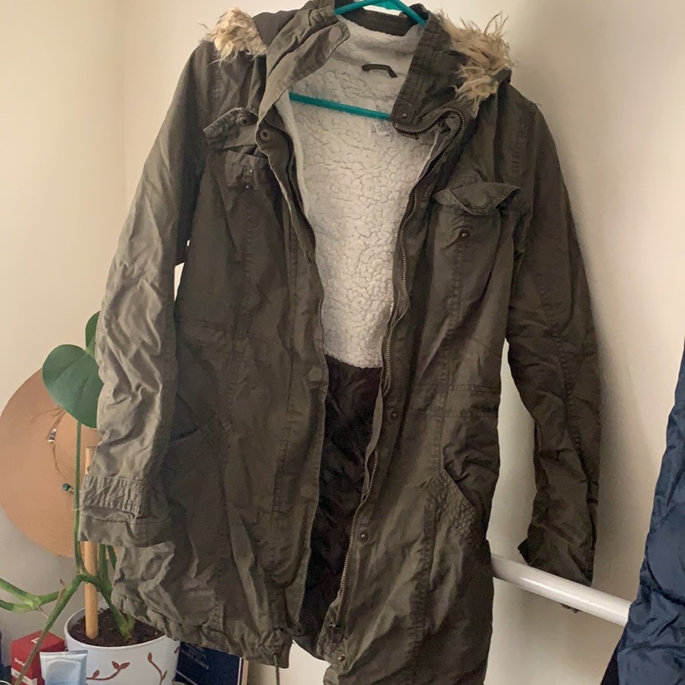 Woman’s Jacket - Picture 5 of 5